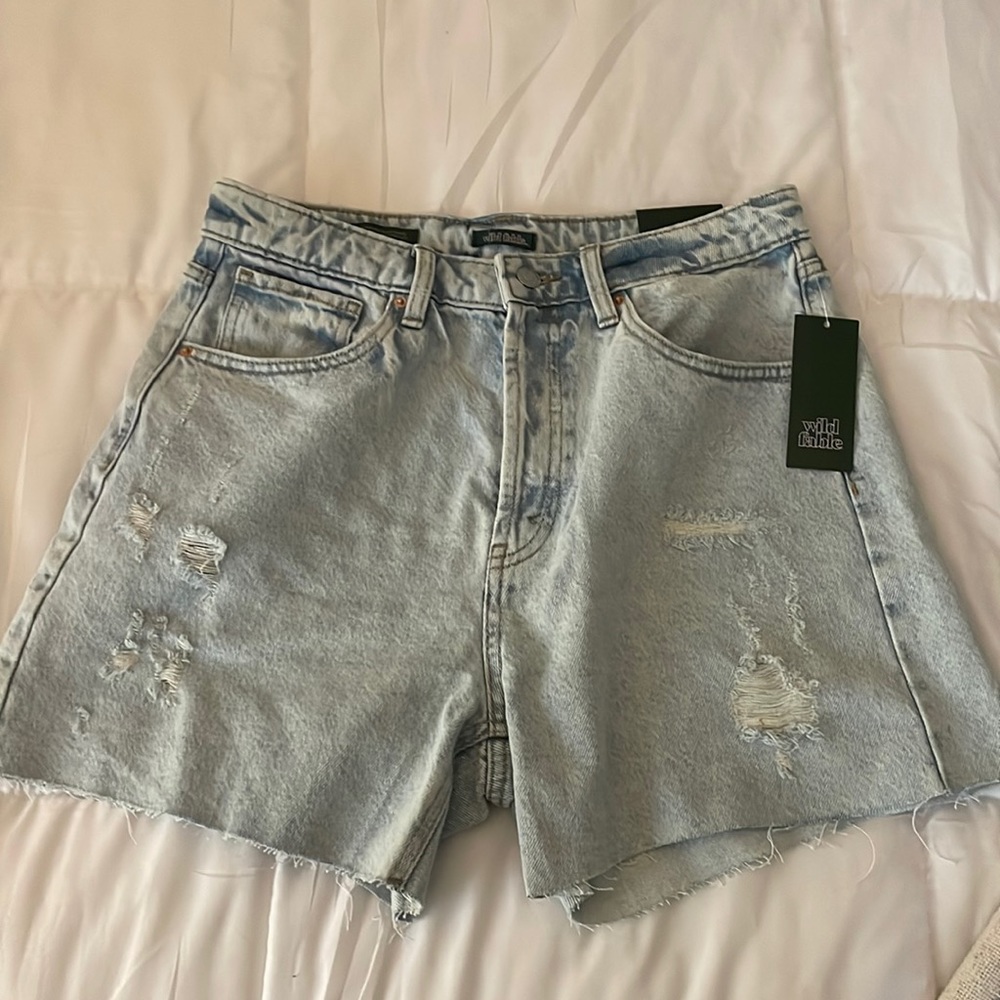 Wild Fable high rise jean shorts size 8 4.5” inseam